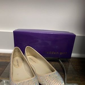 Madden Girl Women’s Sequin Flats size 8